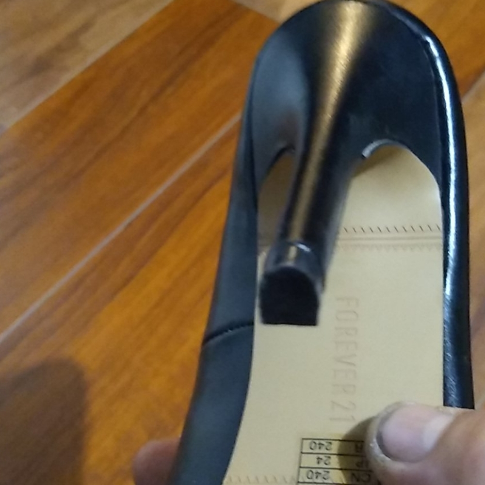 High heel - Picture 3 of 5